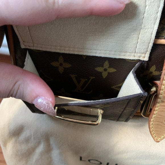 Louis Vuitton Hudson Bag - Picture 9 of 15